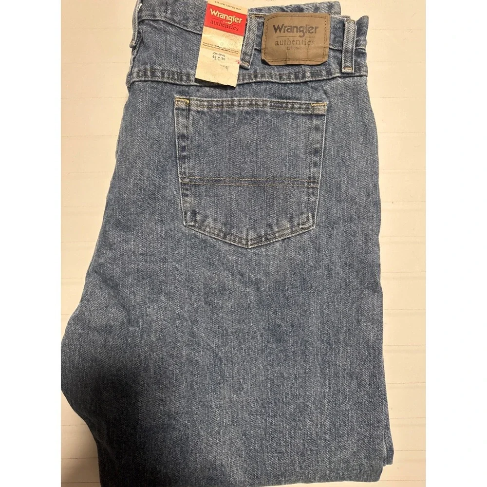 Wrangler Authentics Mens Straight Leg Jeans Medium Wash Blue 42x30 NWT